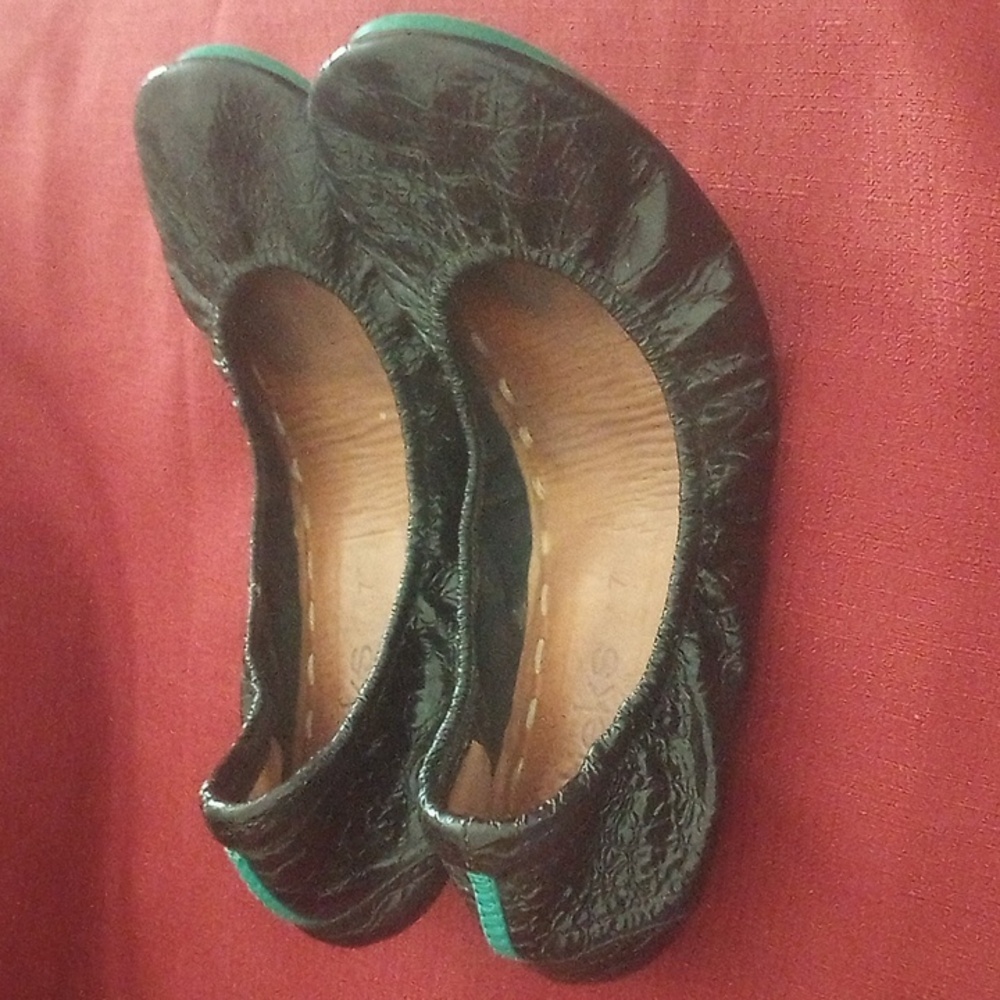 Tieks Black Leather shiny Ballet Flats Size 7
